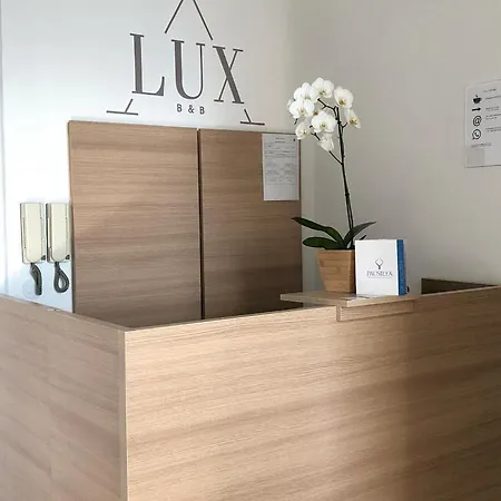 Lux 3*