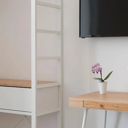 Bed & Breakfast Lux 4*